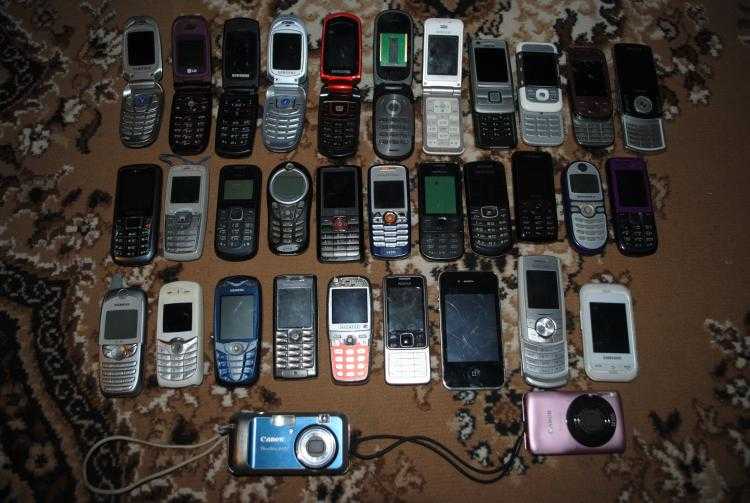 Куда сдать старые мобильные телефоны