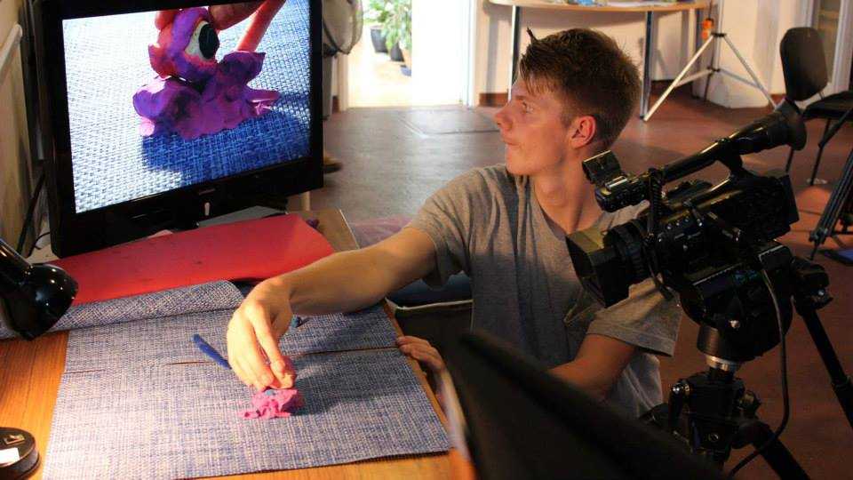 Stop-motion анимация: как снять стоп моушен фильм в стиле lego своими руками