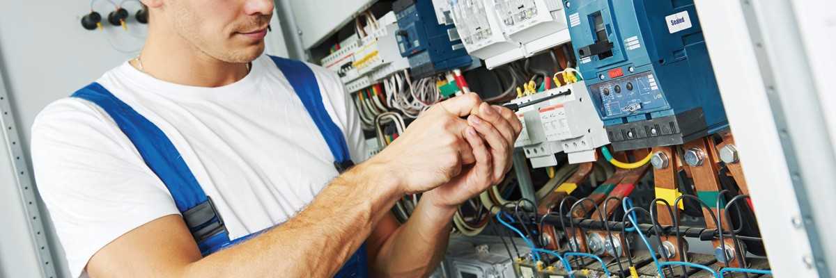 Как сделать электропроводку на кухне — выбрать схему разводки, проложить кабель, установить щиток и розетки