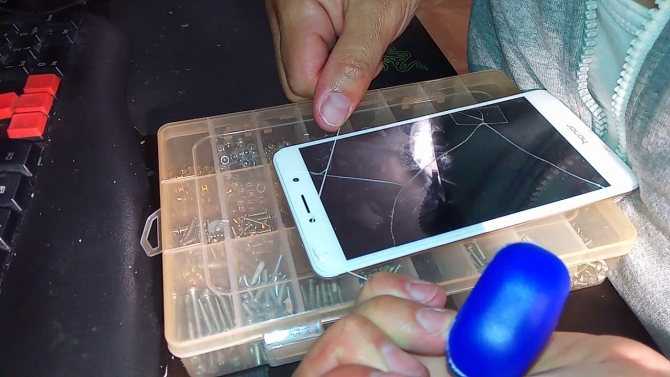 Защитное стекло со смартфона можно снять самостоятельно простыми способами - 1rre