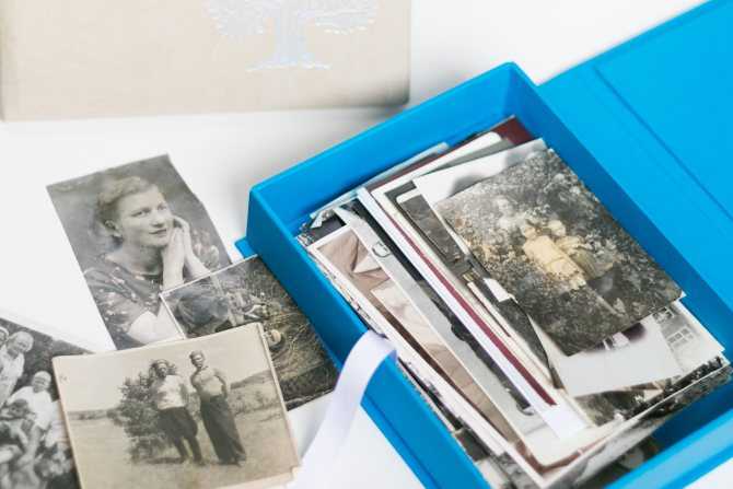 У всех нас дома лежат старые фотоальбомы, в которых хранится бесценный семейный архив Как оцифровать старые снимки  читайте в нашей статье
