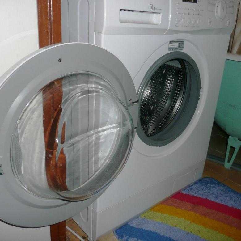 Причина почему не отжимает машинка стиральная. Отжим на стиральной машине. Стиральная машина не отжимает белье. Стиральная машина Элджи отжимает. Стиральная машинка не отжимает причины.