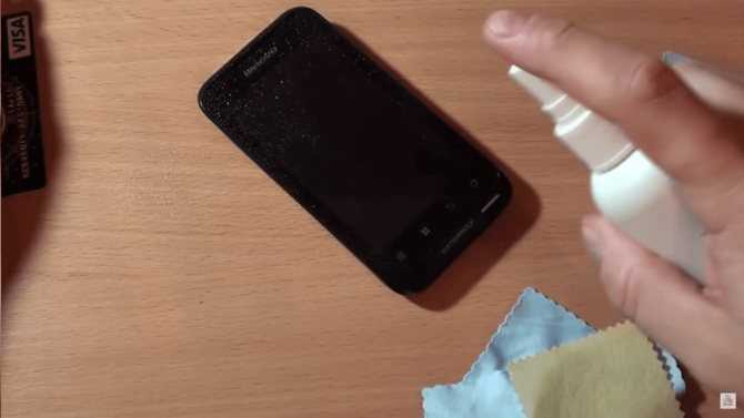 Как наклеить защитную пленку на телефон без пузырьков в домашних условиях